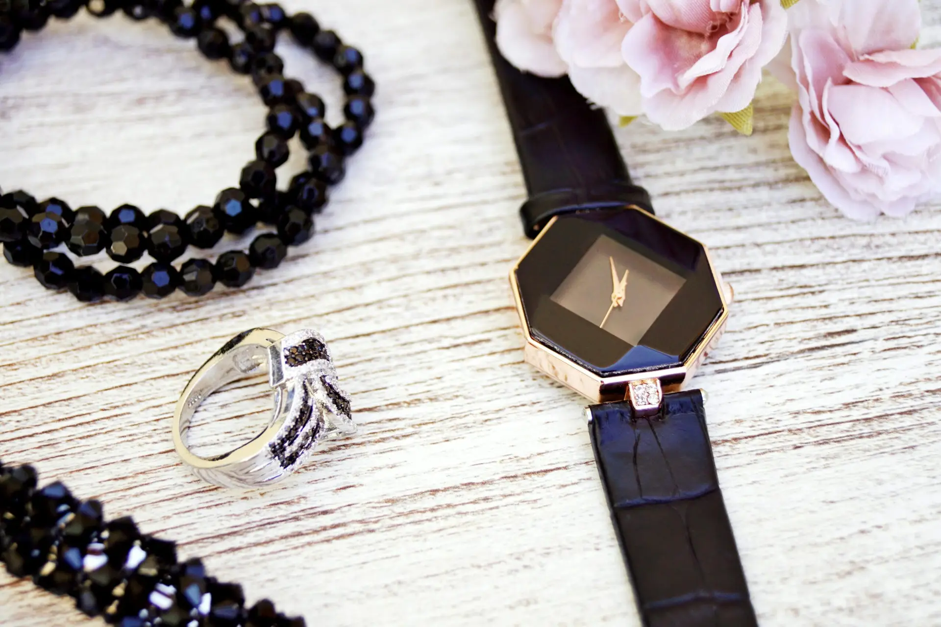 fashionable luxurious jewelry domain