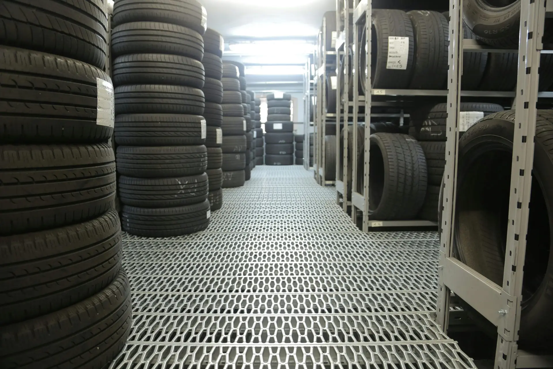 tyres online shop domain